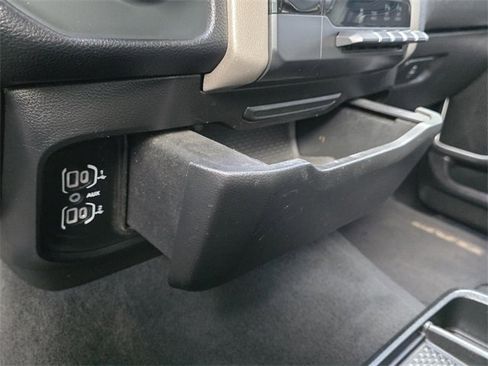 Used 2019 RAM 1500 Laramie image 23
