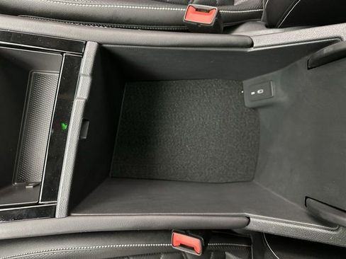 Certified 2025 Volkswagen Atlas SE image 21