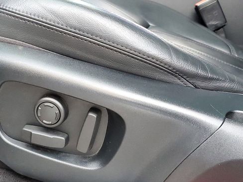 Used 2018 Land Rover Range Rover Sport SE image 7