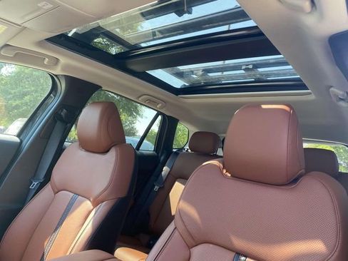 Used 2025 MAZDA CX-50 Meridian Edition w/ Apex Package image 9