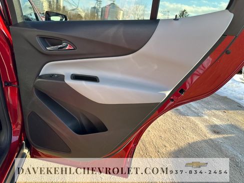 Used 2023 Chevrolet Equinox LT image 17