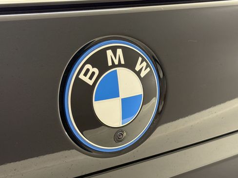 Used 2025 BMW i7 xDrive60 w/ Executive Package AWD/4WD image 34