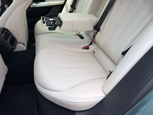 Used 2025 Mercedes-Benz E 350 Sedan image 14