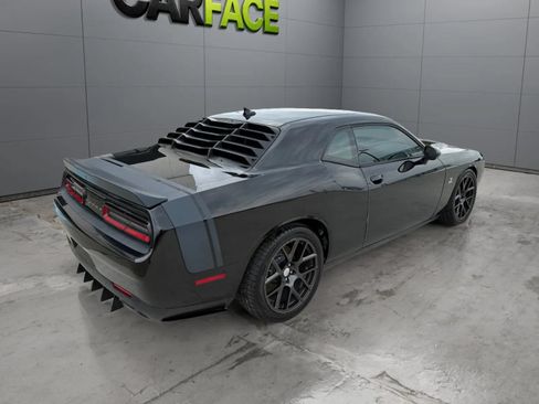 Used 2016 Dodge Challenger R/T Scat Pack w/ Leather Interior Group RWD image 12