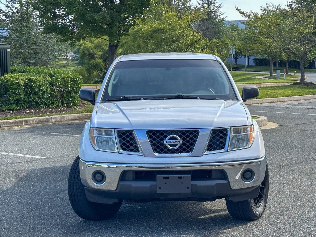 Used 2007 Nissan Frontier SE w/ Power Pkg AWD/4WD image 5
