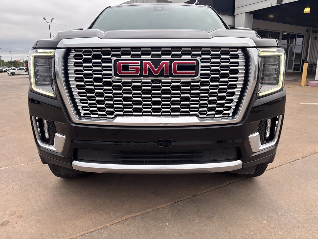 Used 2022 GMC Yukon Denali AWD/4WD image 2