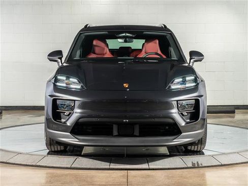 Used 2025 Porsche Macan Electric image 6