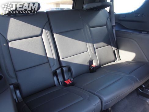 Certified 2024 Chevrolet Tahoe Z71 w/ Luxury Package image 25