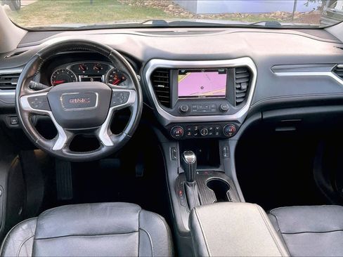 Used 2018 GMC Acadia SLT image 15