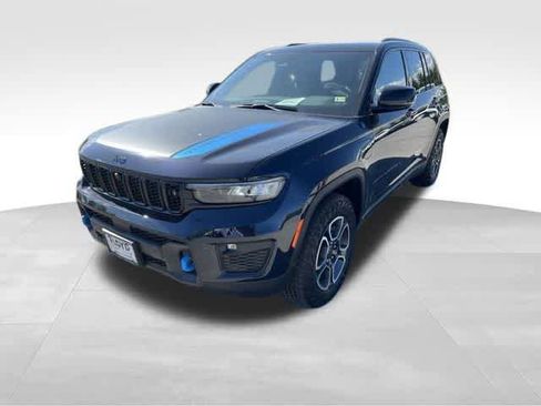 New 2024 Jeep Grand Cherokee Trailhawk w/ Advanced Protech Group II image 8