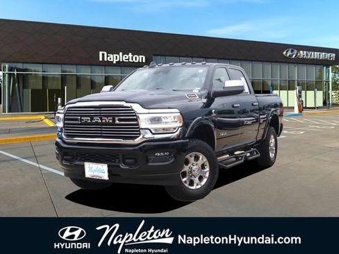 Used 2022 RAM 2500 Laramie AWD/4WD image 1