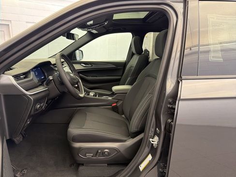 New 2026 Jeep Grand Cherokee Laredo X image 14