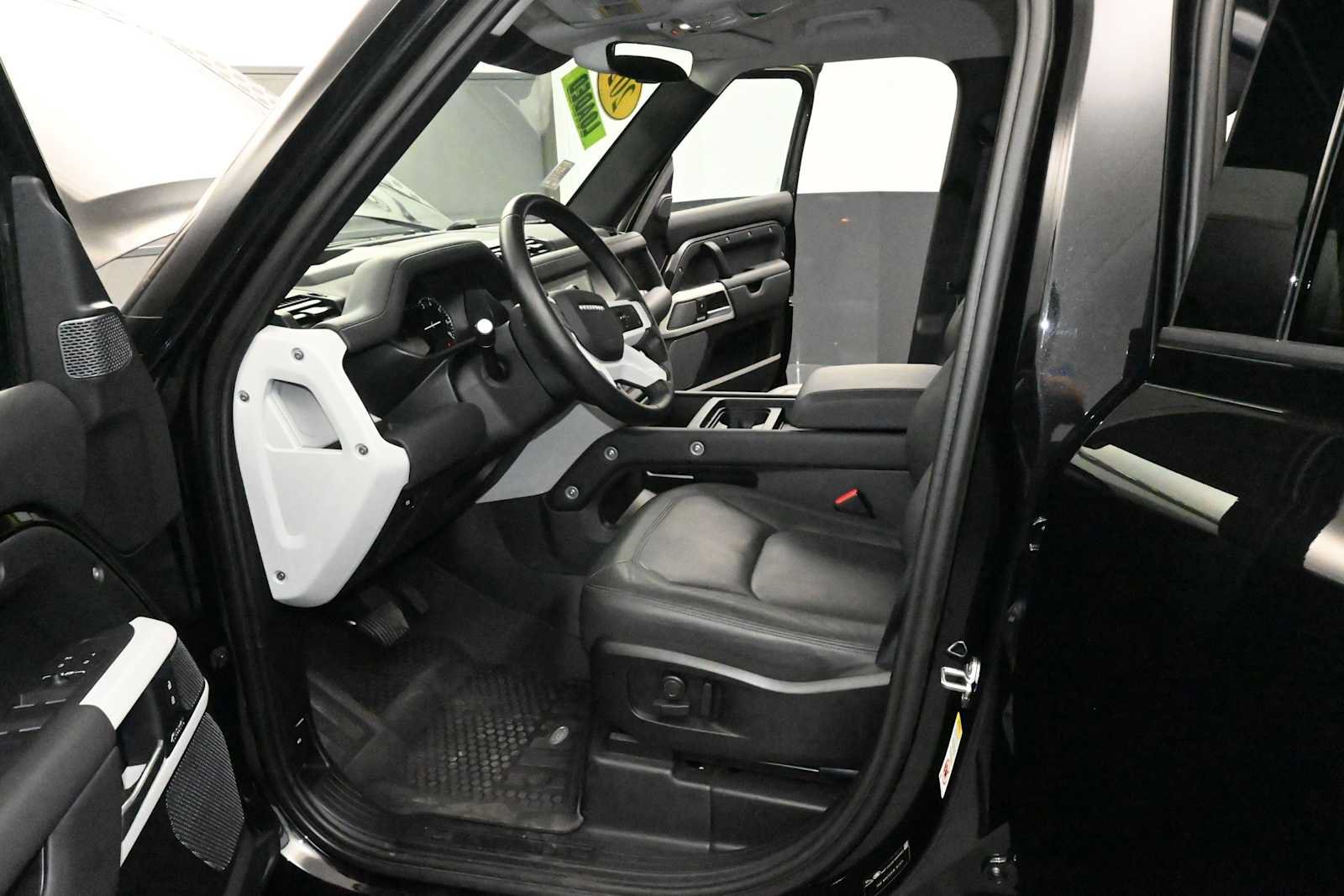 Used 2023 Land Rover Defender 110 SE AWD/4WD image 11