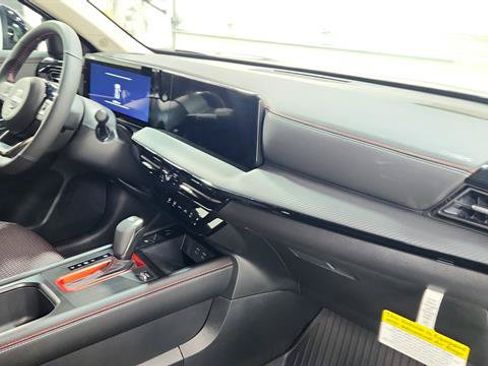 Certified 2026 Nissan Kicks SR FWD image 23