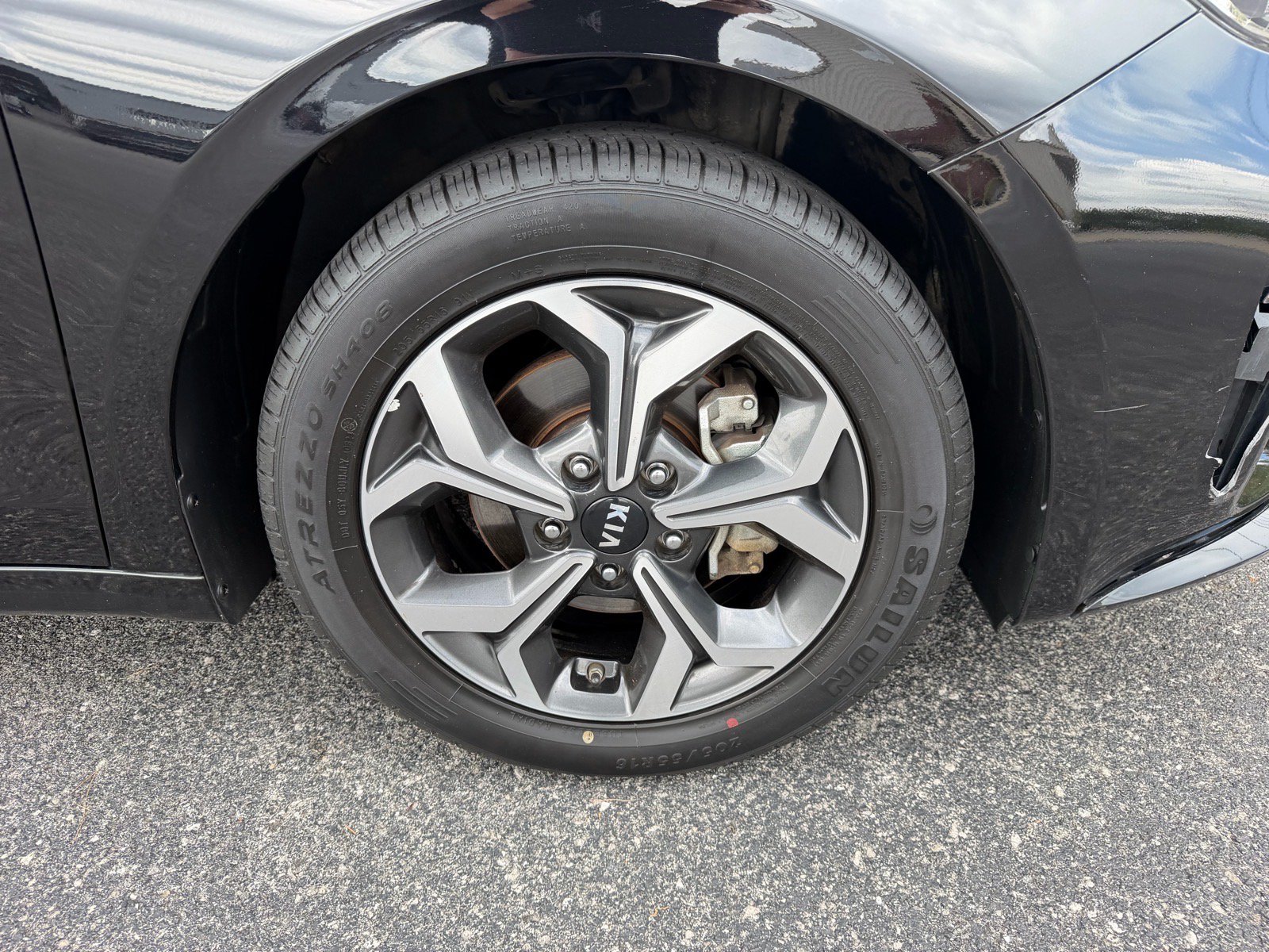 Used 2020 Kia Forte LXS FWD image 16