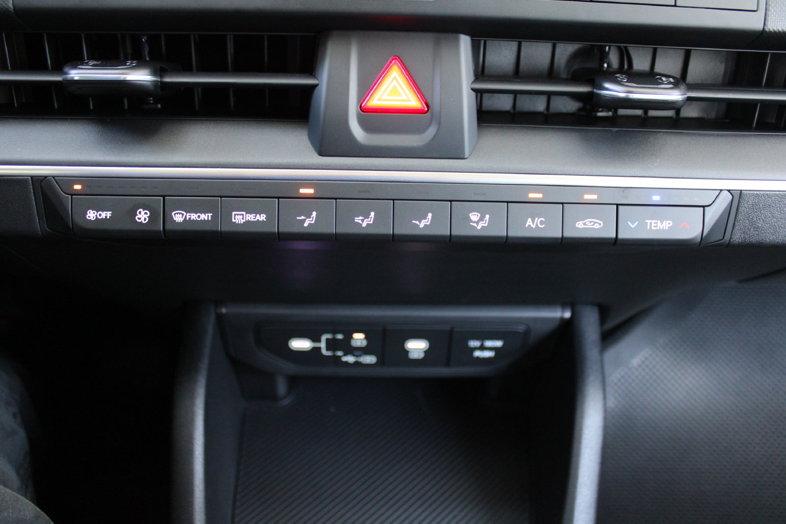 New 2026 Kia K4 FWD image 33