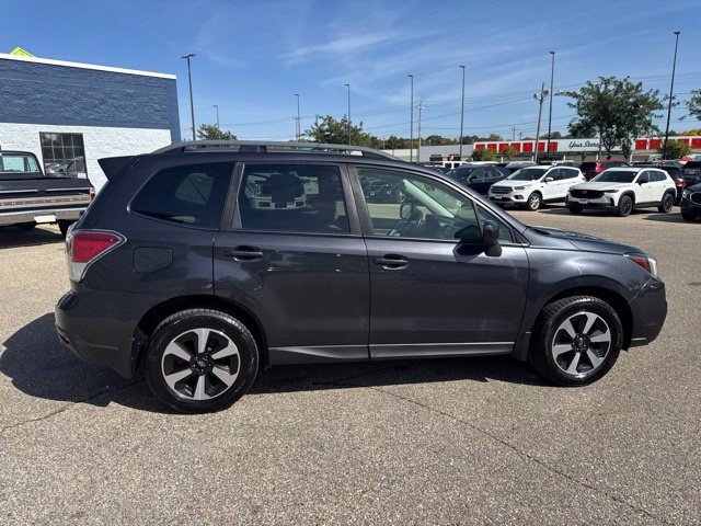 Used 2017 Subaru Forester 2.5i Premium w/ All-Weather Package AWD/4WD image 6