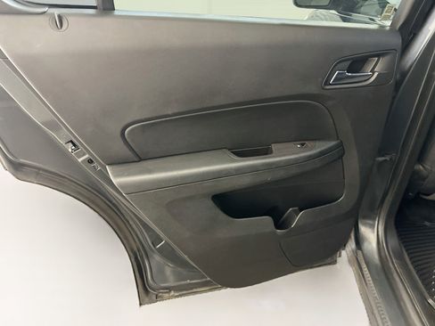Used 2017 Chevrolet Equinox LS AWD/4WD image 26