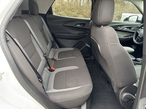 Used 2021 Chevrolet TrailBlazer LT w/ LPO, Blackout Package image 28