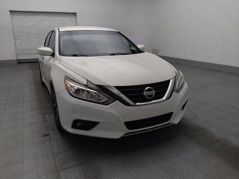 Used 2018 Nissan Altima 2.5 SV FWD image 14