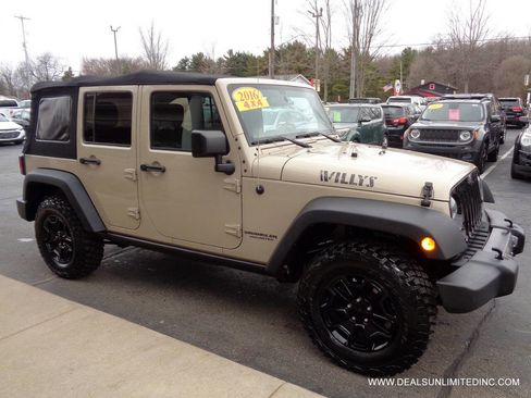 Used 2016 Jeep Wrangler Unlimited Sport image 2