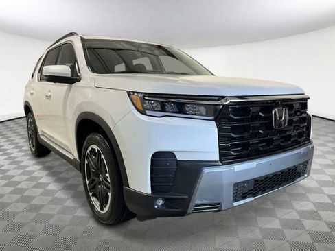 New 2026 Honda Pilot Touring image 8