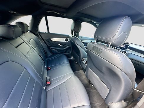 Used 2019 Mercedes-Benz GLC 300 GLC 300 image 31