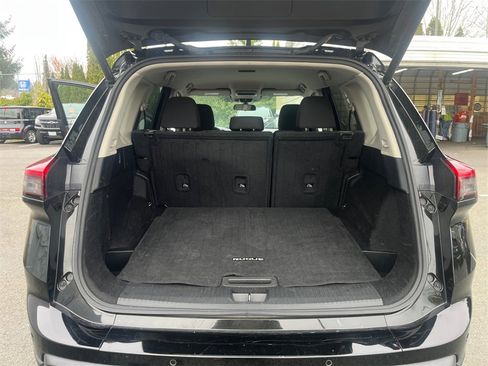 Used 2024 Nissan Rogue SV image 24