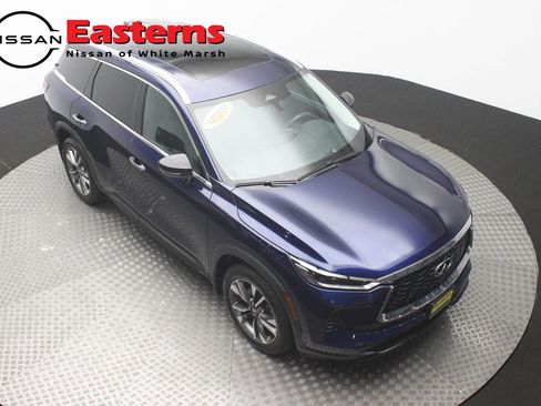 Used 2023 INFINITI QX60 Luxe w/ Cargo Package AWD/4WD image 3