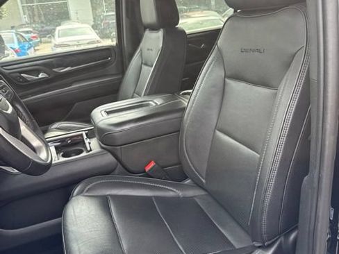Used 2023 GMC Yukon Denali AWD/4WD image 12