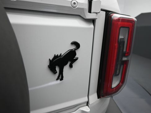 Used 2024 Ford Bronco Wildtrak image 13