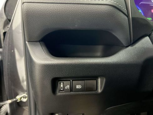 Used 2023 Toyota RAV4 LE AWD/4WD image 19
