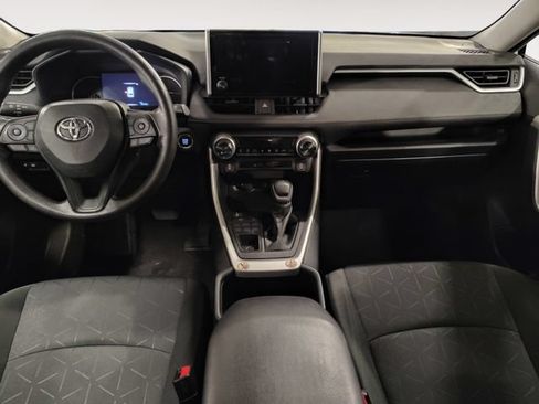 Used 2025 Toyota RAV4 XLE AWD/4WD image 10