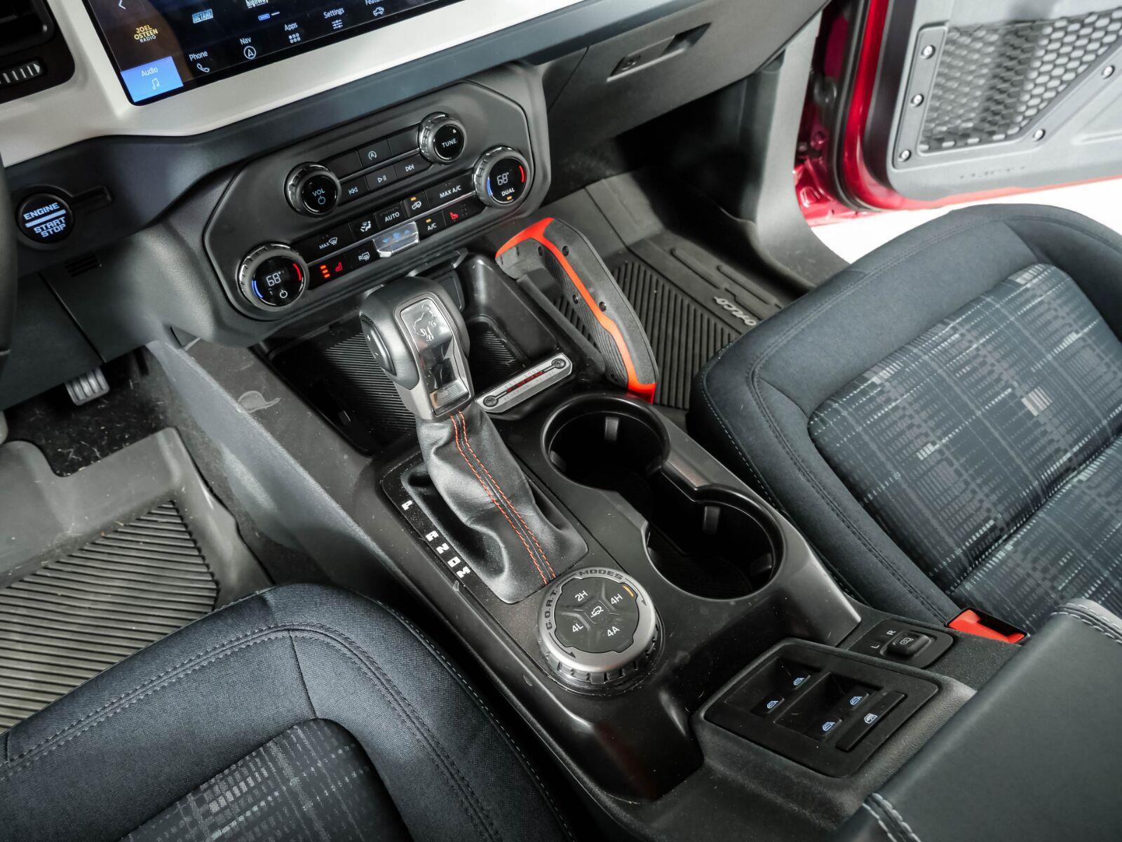 Used 2025 Ford Bronco Heritage Edition AWD/4WD image 15