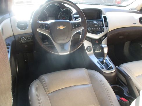 Used 2014 Chevrolet Cruze LT w/ Sun, Sound and Sport Package image 9