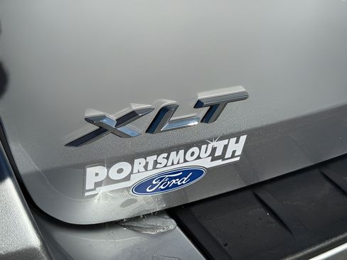 Used 2022 Ford Explorer XLT w/ Equipment Group 202A AWD/4WD image 20