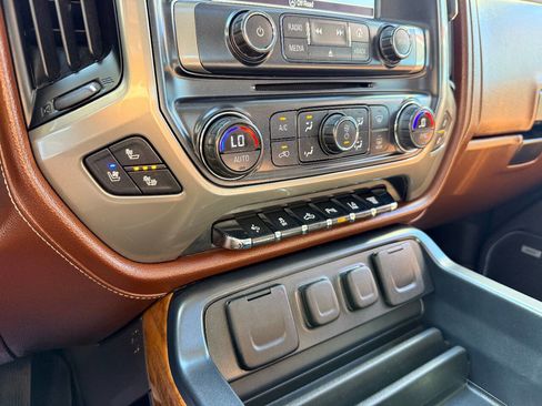 Used 2016 Chevrolet Silverado 2500 High Country w/ Duramax Plus Package AWD/4WD image 31