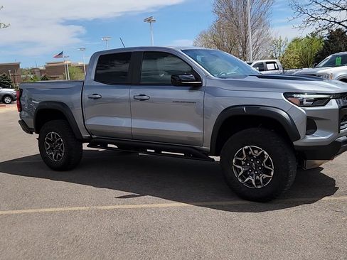 Used 2024 Chevrolet Colorado ZR2 w/ Technology Package AWD/4WD image 7