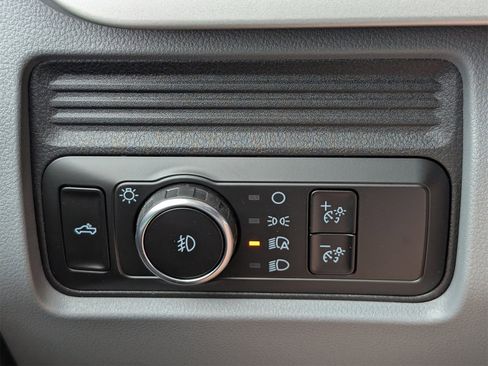 New 2026 Ford F350 4x4 Regular Cab DRW Super Duty image 19