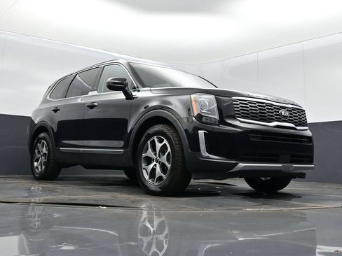 Used 2020 Kia Telluride EX w/ Towing Package AWD/4WD image 10