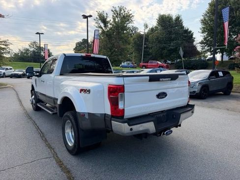 Used 2019 Ford F350 Lariat w/ Chrome Package AWD/4WD image 3