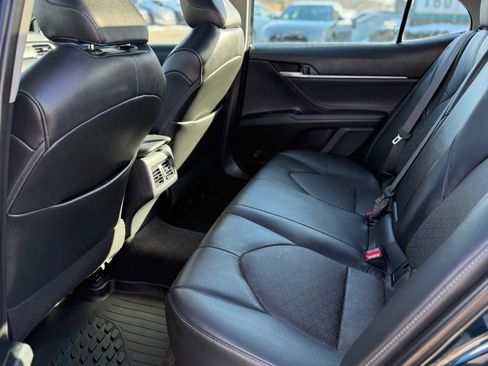 Used 2018 Toyota Camry XSE image 13