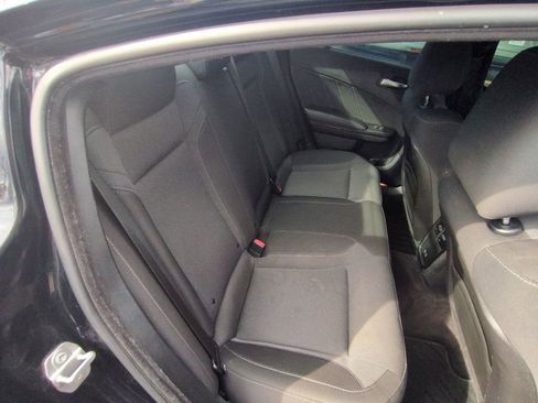 Used 2019 Dodge Charger SXT image 21