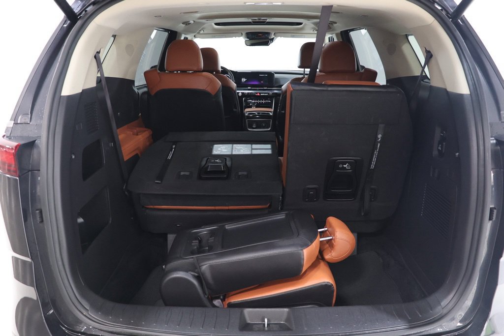 Used 2024 Kia Carnival SX Prestige FWD image 34