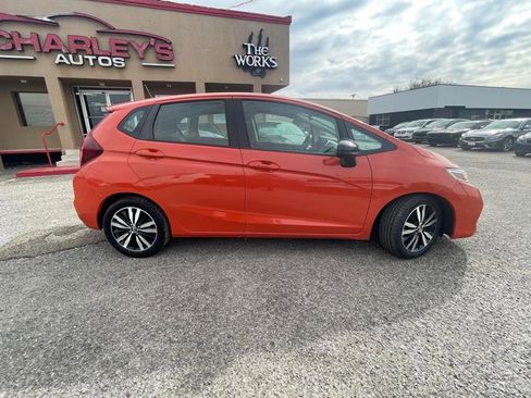 Used 2018 Honda Fit EX image 3