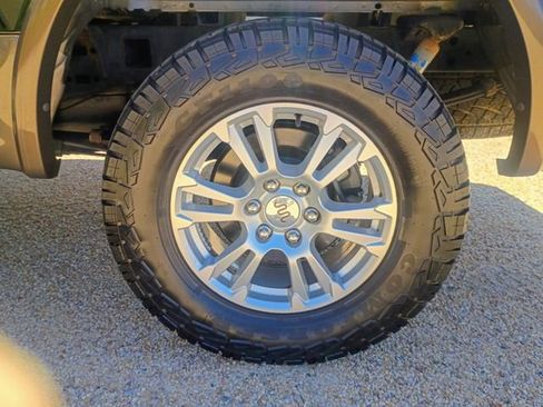 Used 2017 Ford F150 King Ranch image 19