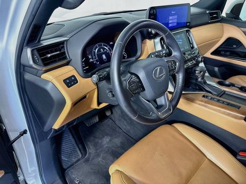 Used 2022 Lexus LX 600 4WD w/ Interior Upgrade Package image 9