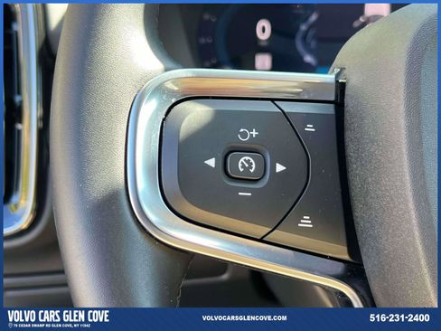 Certified 2025 Volvo XC40 B5 Plus w/ Climate Package image 21