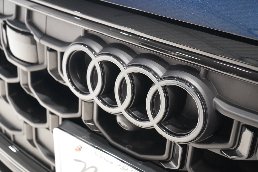 Used 2025 Audi Q8 Premium Plus AWD/4WD image 9
