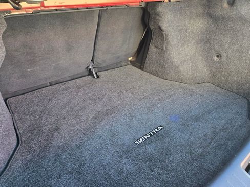 Used 2014 Nissan Sentra S image 17